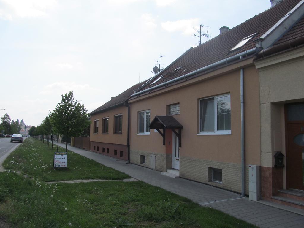V Aleji - Ubytovani V Soukromi Valtice Exterior foto