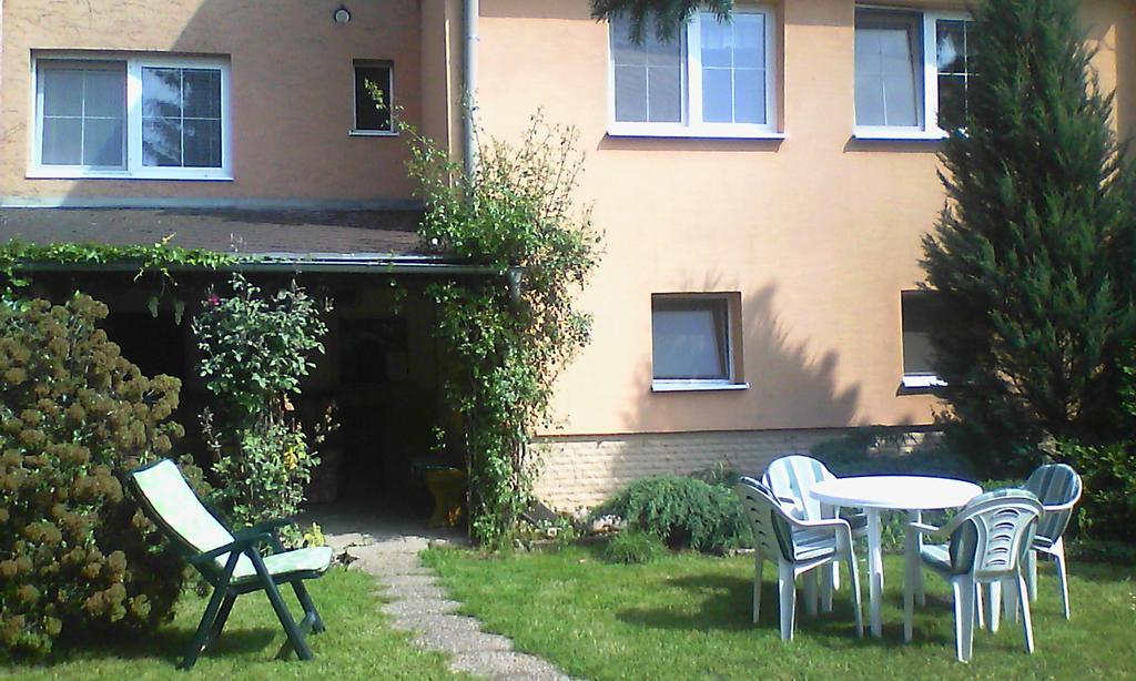 V Aleji - Ubytovani V Soukromi Valtice Exterior foto